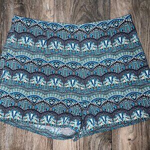 Forever 21 Cute Short Shorts ~ Sz L~ Blues & Black ~ Mid Rise ~ 2.5" Inseam